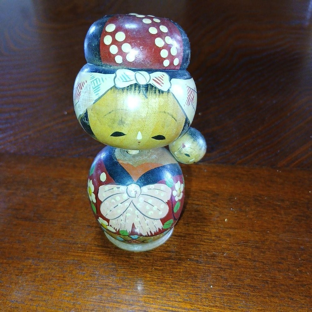 Kokeshi Retro Babysitter Doll Showa Era 9.5cm Kimono Vintage Collectible