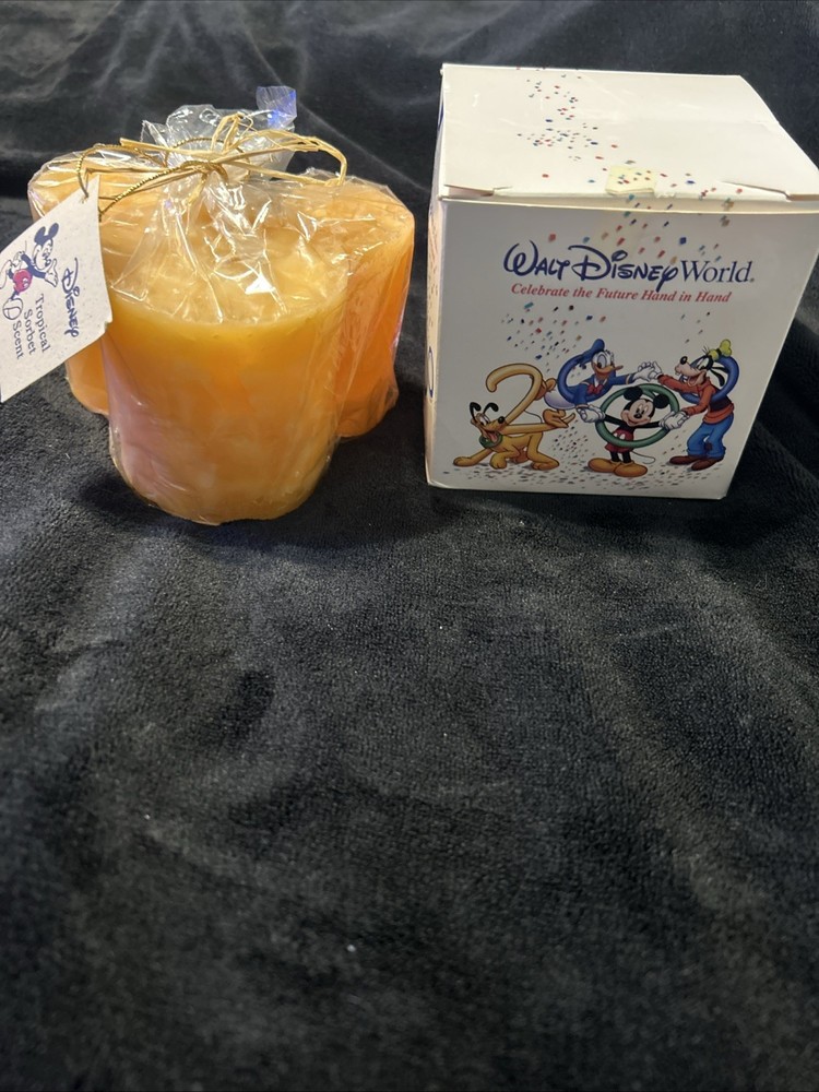 Walt Disney World Gift Box + Mickey Ear Shaped Tropical Sorbet Scented Candle