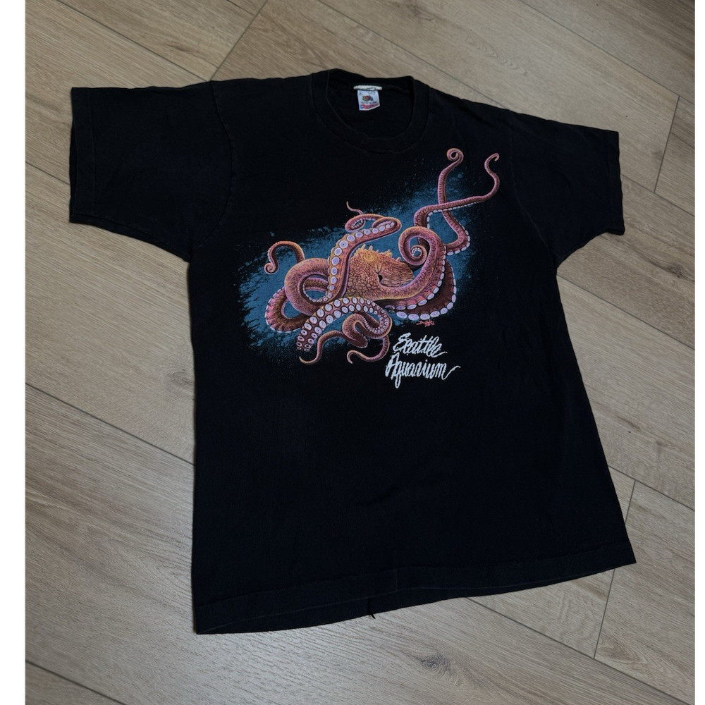 Fruit of the Loom Seattle Aquarium Octopus Graphic Black Men's T-Shirt Size L