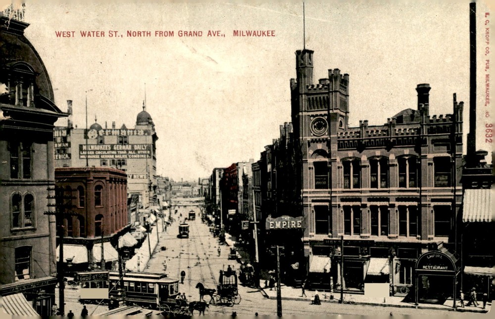 West Water St., Milwaukee, 1930 Postcard