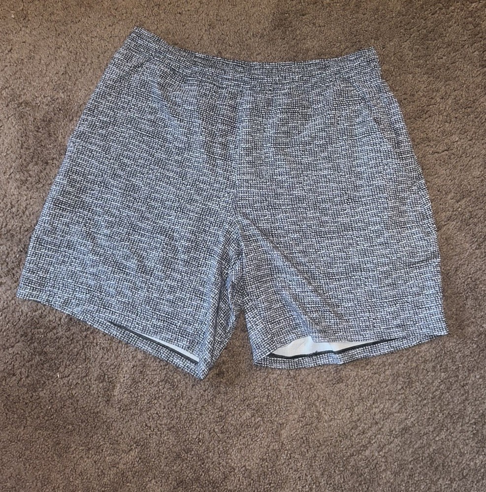 Lululemon Pace Breaker Lined Short size L