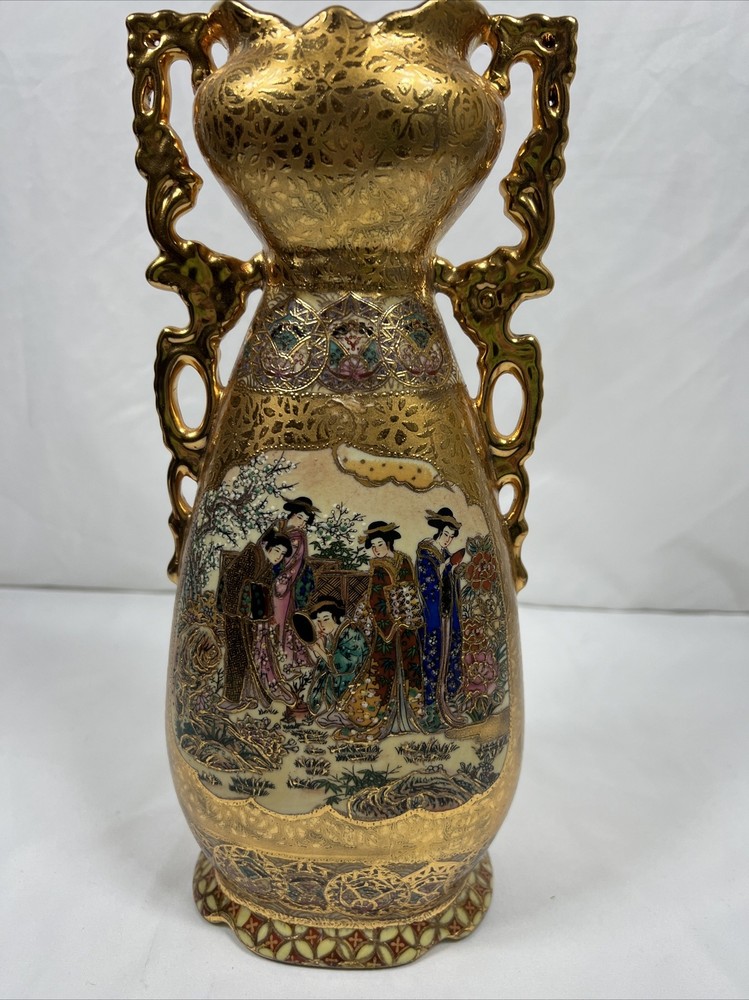 VintageReplica Satsuma Hand Painted Gold Gilded Vase. Geisha ladies