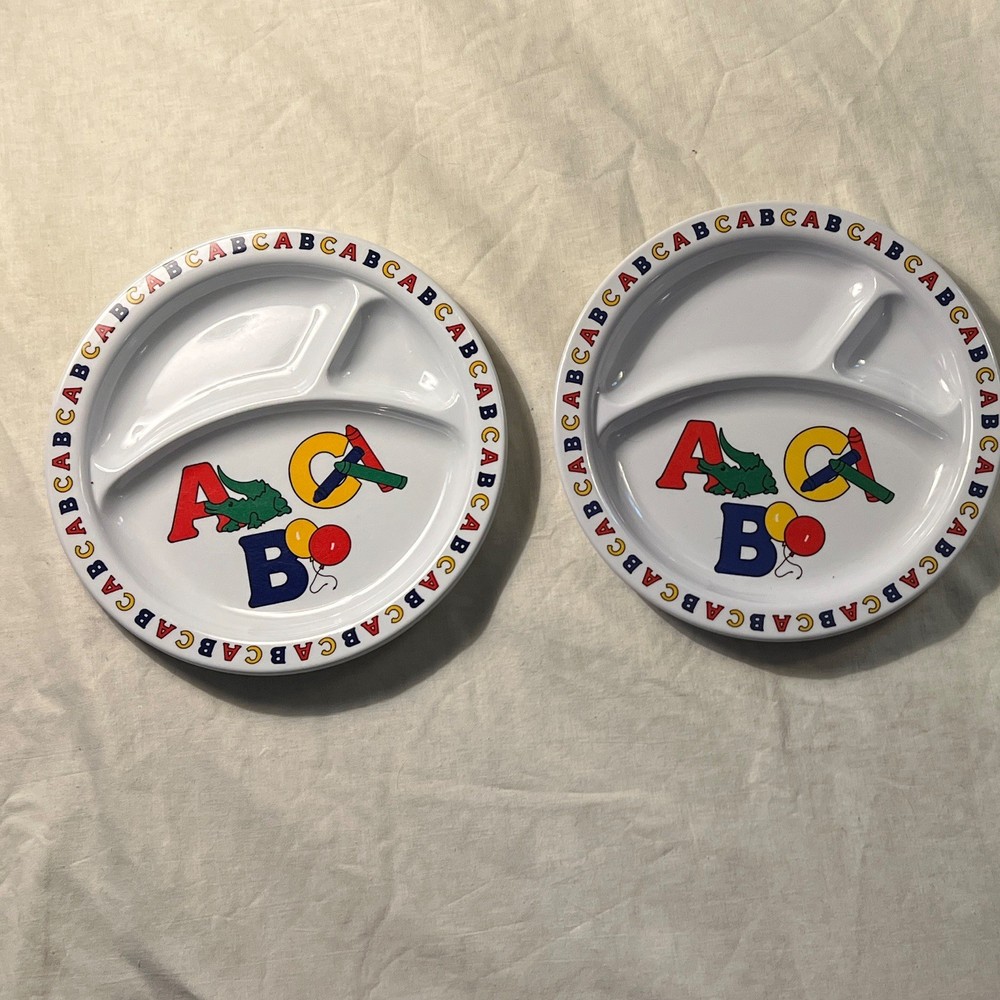 Vintage White Kids Melamine Round 3-Compartment Dinner Plates Set of 2