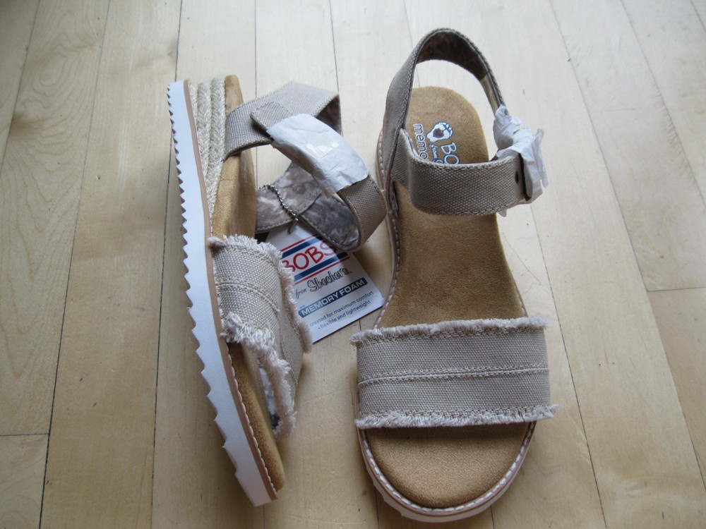 Skechers BOBS Desert Kiss Adobe Comfort Sandals Taupe Women Size 7.5 New