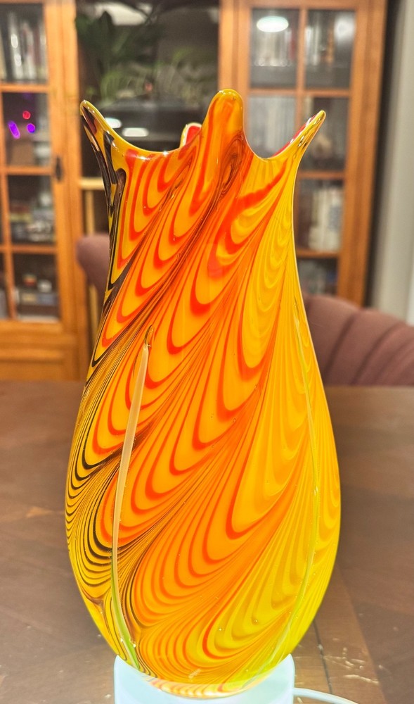 Fifth Avenue Crystal Art Glass Vase Swirl 11”