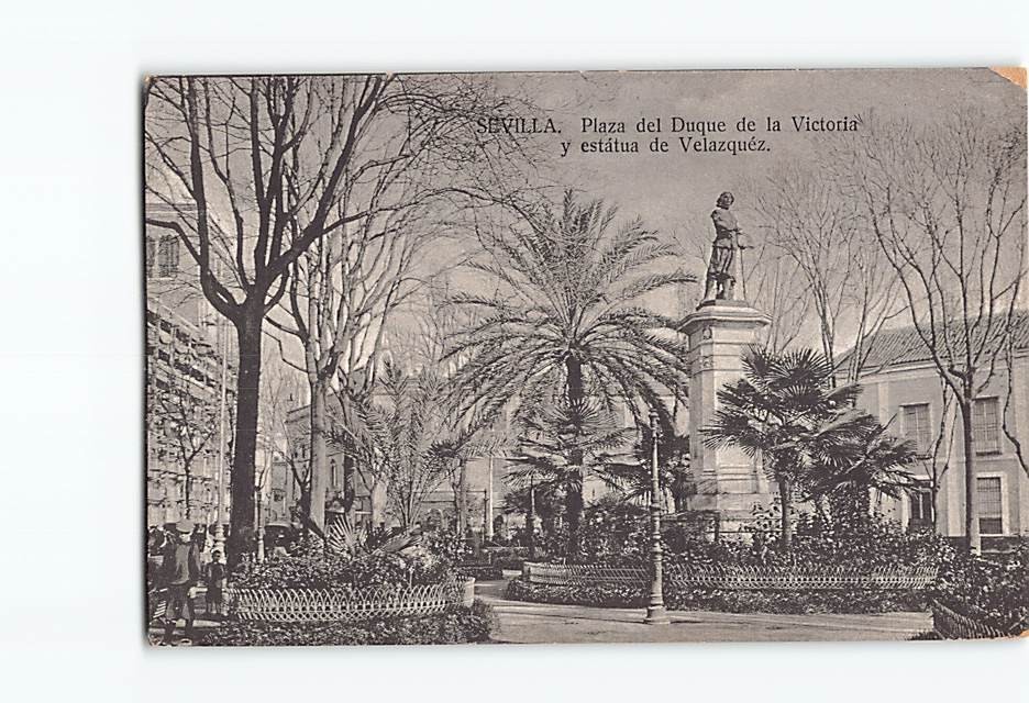 Postcard Plaza del Duque de la Victoria y estátua de Velazquéz Seville Spain