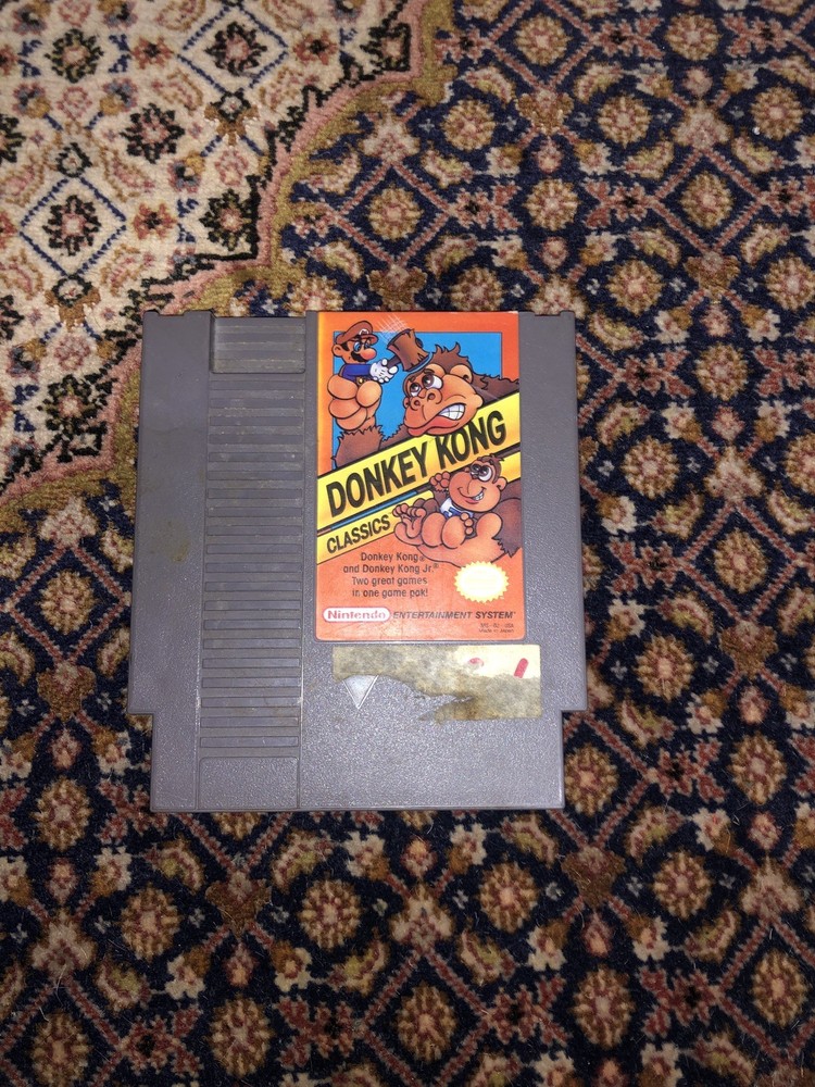 DONKEY KONG CLASSICS NES Nintendo Original Authentic Arcade Game Cartridge Only