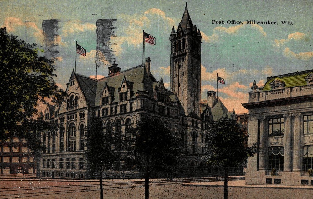 Post Office, Milwaukee, Wisconsin,  Vintage Postcard