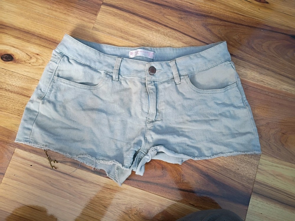 No Boundaries Women’s Size 13 Shorts – Fringe Hem – Casual Summer Shorts