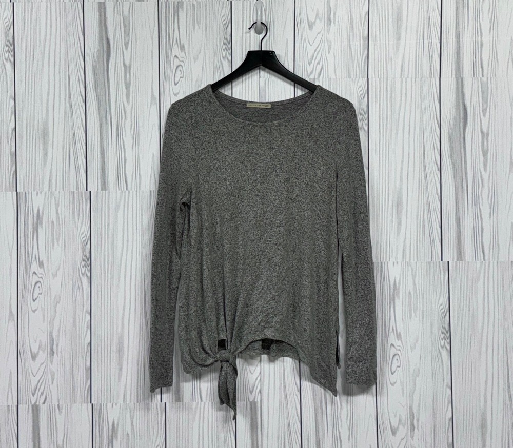 Active usa top womens size medium long sleeve solid gray atheltic stretch