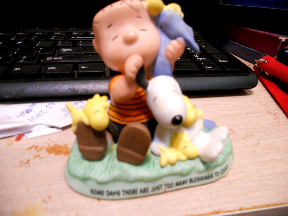 HALLMARK  PEANUTS GALLERY * LINUS SNOOPY & BIRDS FIGURINE - 1E/6743 RARE LOOK