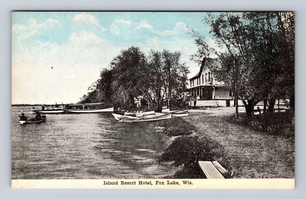 Fox Lake WI-Wisconsin, Island Resort Hotel, Dodge County, Vintage Postcard