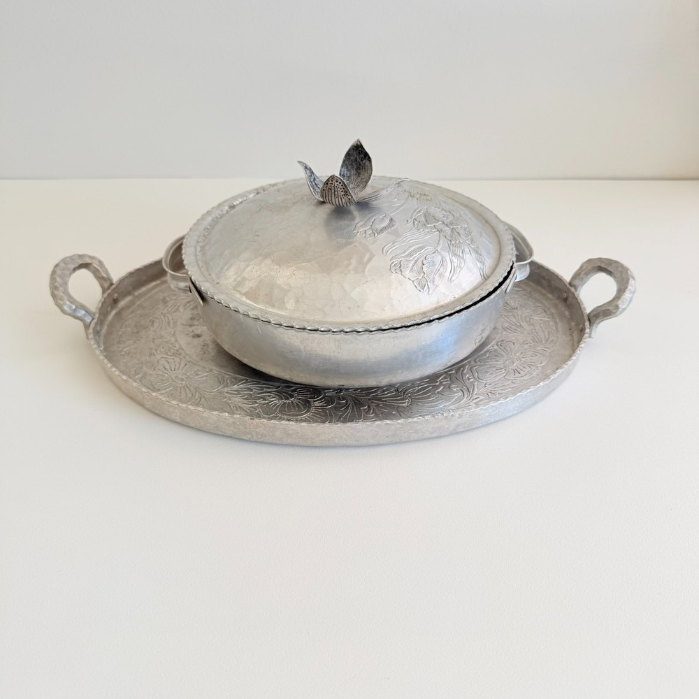 2 PCS Vintage Everlast Forged Aluminum Hammered Covered Casserole Floral Theme