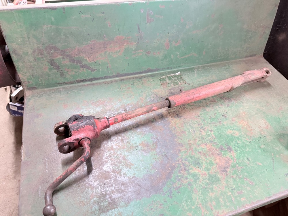 Ford 800 tractor original 3pt hitch right adjustable lift arm
