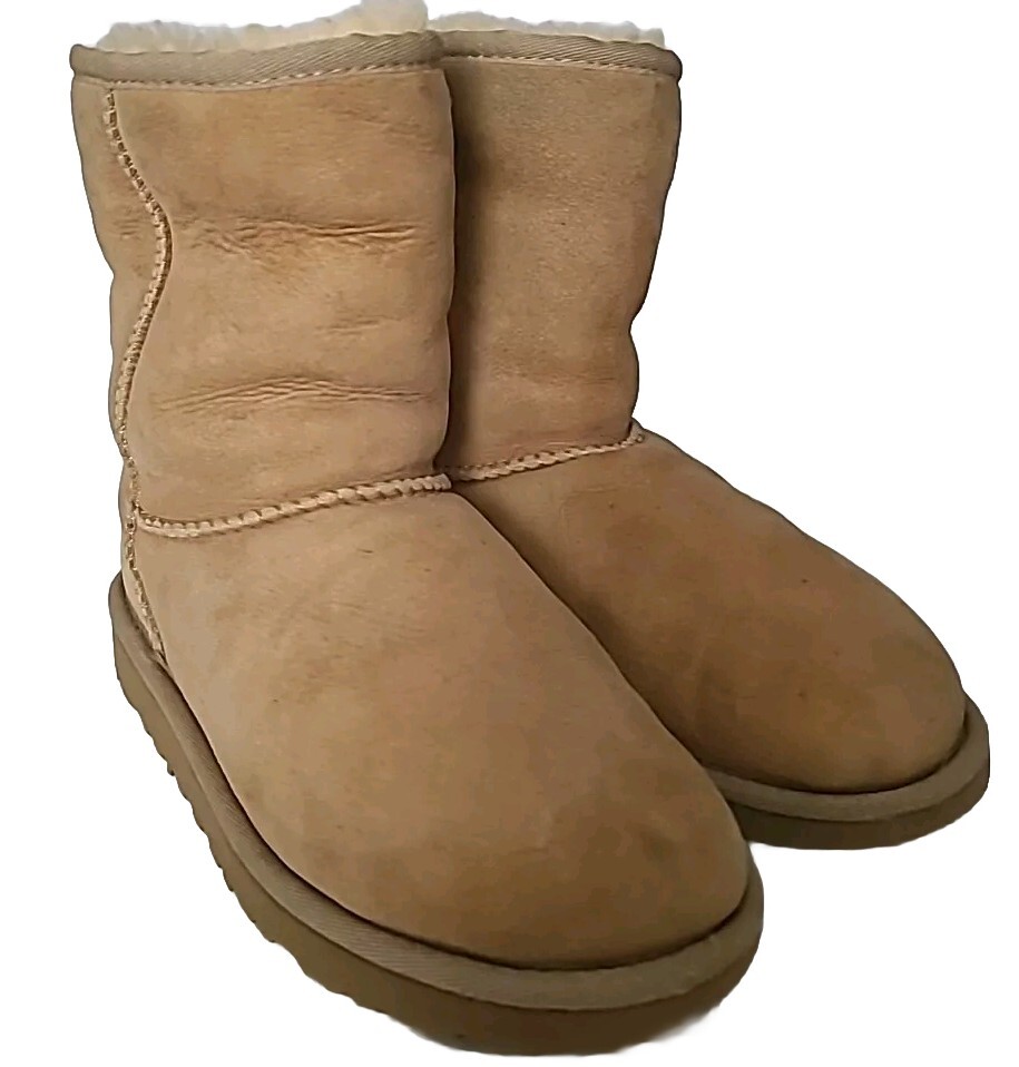 UGG Classic Ankle Boot in Light Brown Suede with Genuine Sheepskin and EVA Outsole Size 4