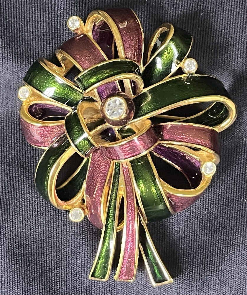 Joan Rivers Signed Gold Tone Enamel Bow Brooch w/ Rhinestone, 2” Green Pink