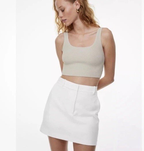 Aritzia Babaton Scoop Neck Sculpt Ribbed Knit Cropped Tank Top Beige Women Small