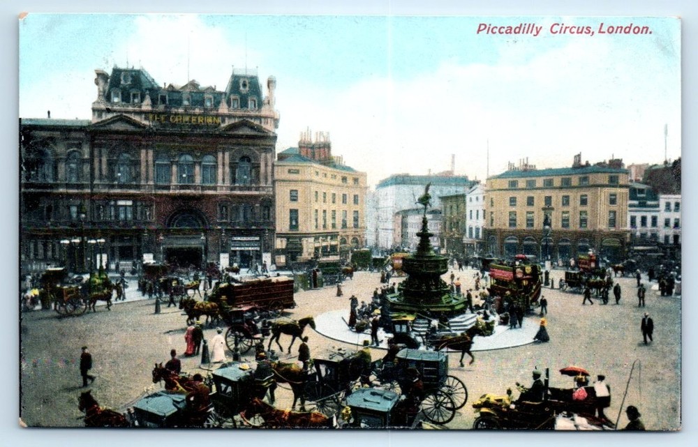 Piccadilly Circus - London ENGLAND UK Postcard
