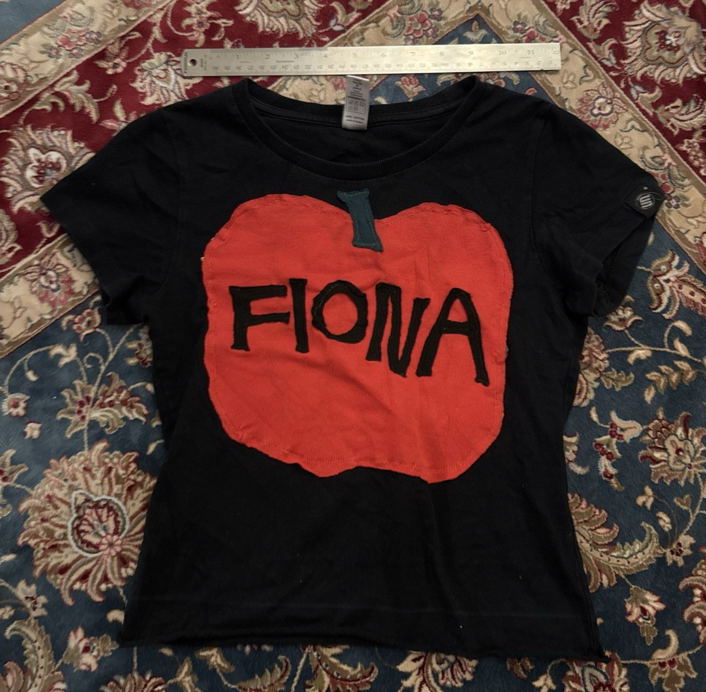 Unisex Adults Size S Black Crew Neck Short Sleeve T-Shirt Red FIONA APPLE