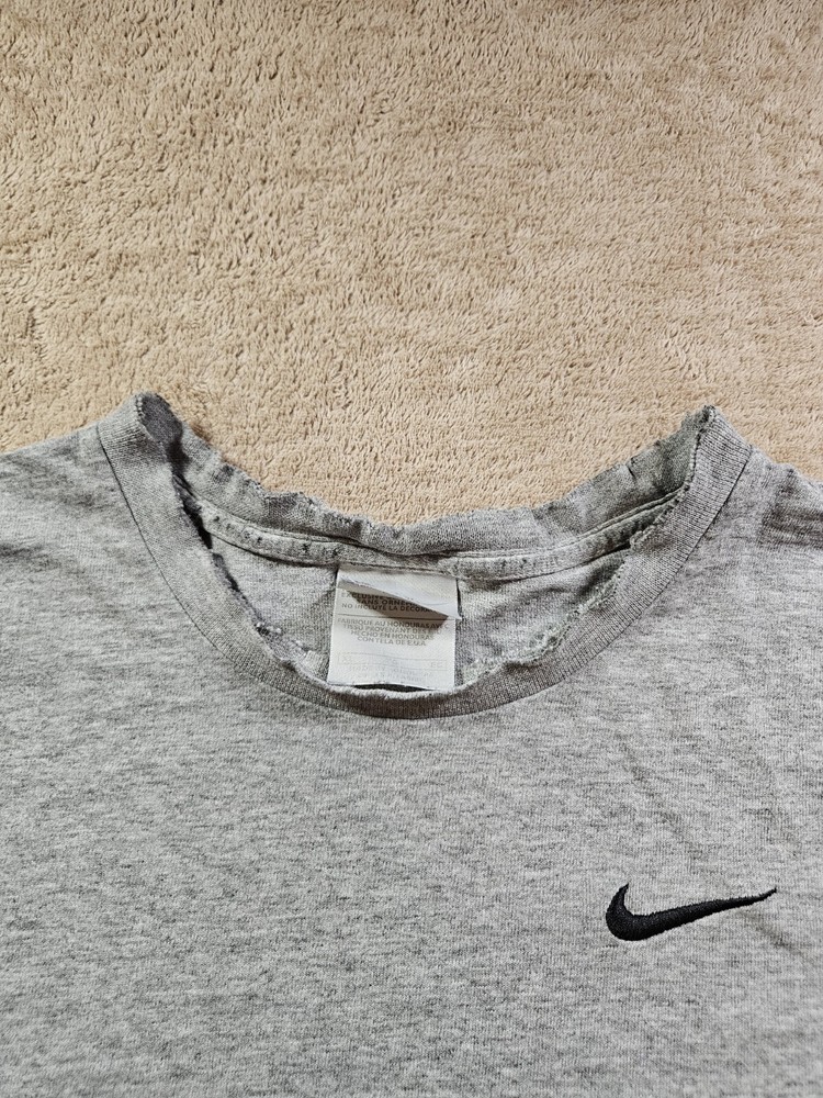 Vintage Nike Men's Mini Swoosh T-Shirt Gray Short Sleeve Y2K Distressed Size XL
