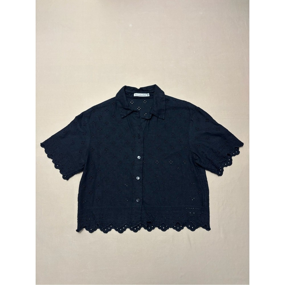 Abercrombie & Fitch Black Eyelet Cropped Button-Down Shirt Women’s Size XS