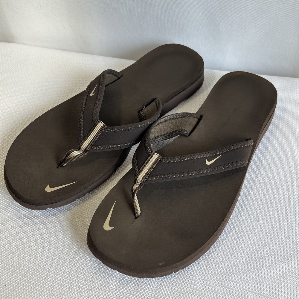 Nike Womens Size 7 Celso Brown Slip On Flip Flop Thong Sandals