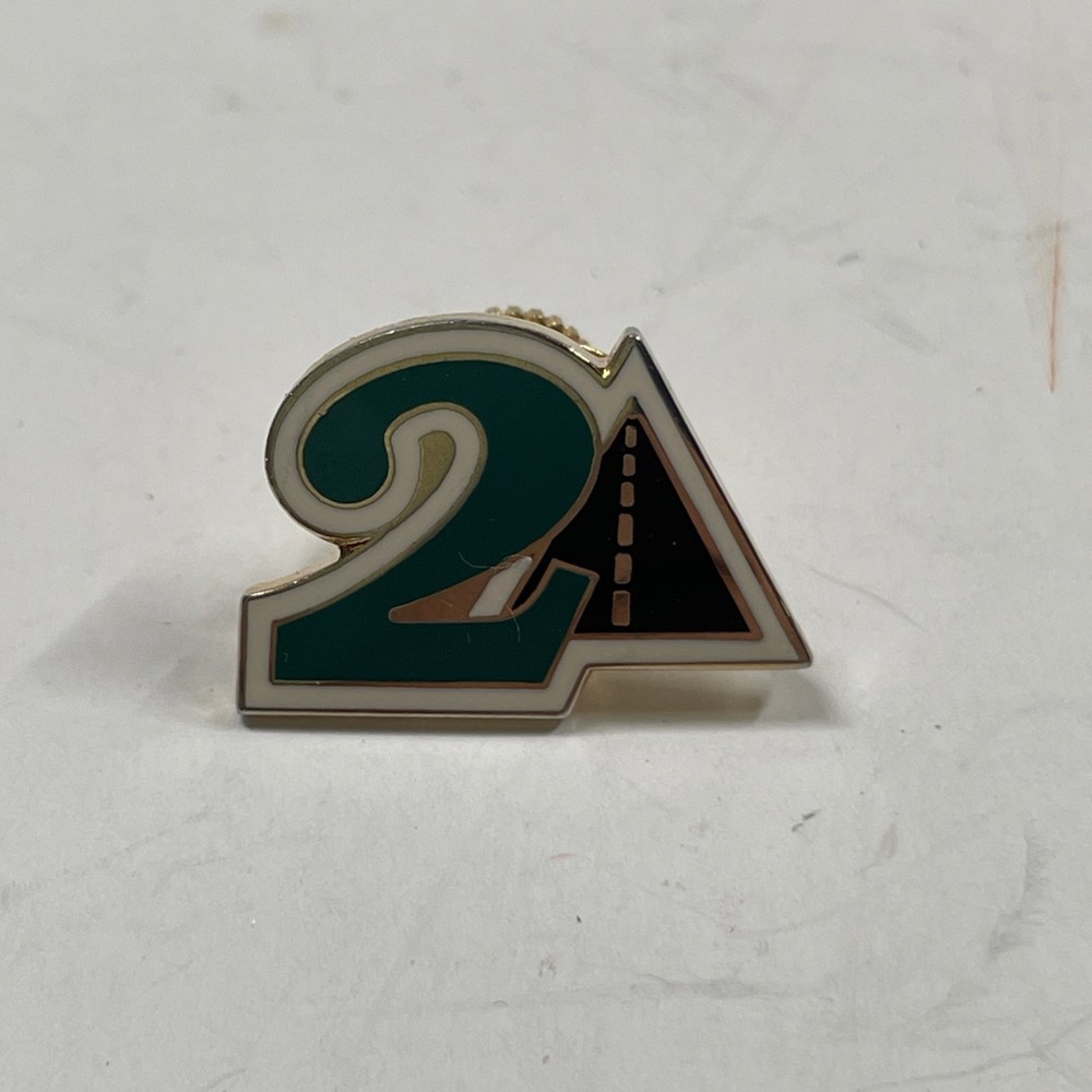 Autozone 2 Year Loyalty Lapel Pin Employee Service Hat Shirt