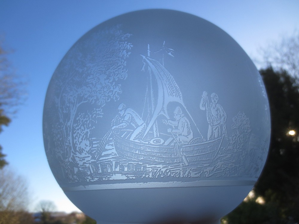 SUPERB ANTIQUE CRYSTAL ETCHED HINKS  FISHING SCENE  GLASS GLOBE  OIL LAMP SHADE