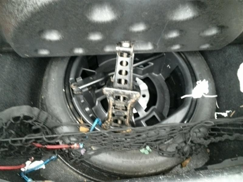 STS       2005 Jack 31923571 NO FOAM TRAY NO SPARE TIRE