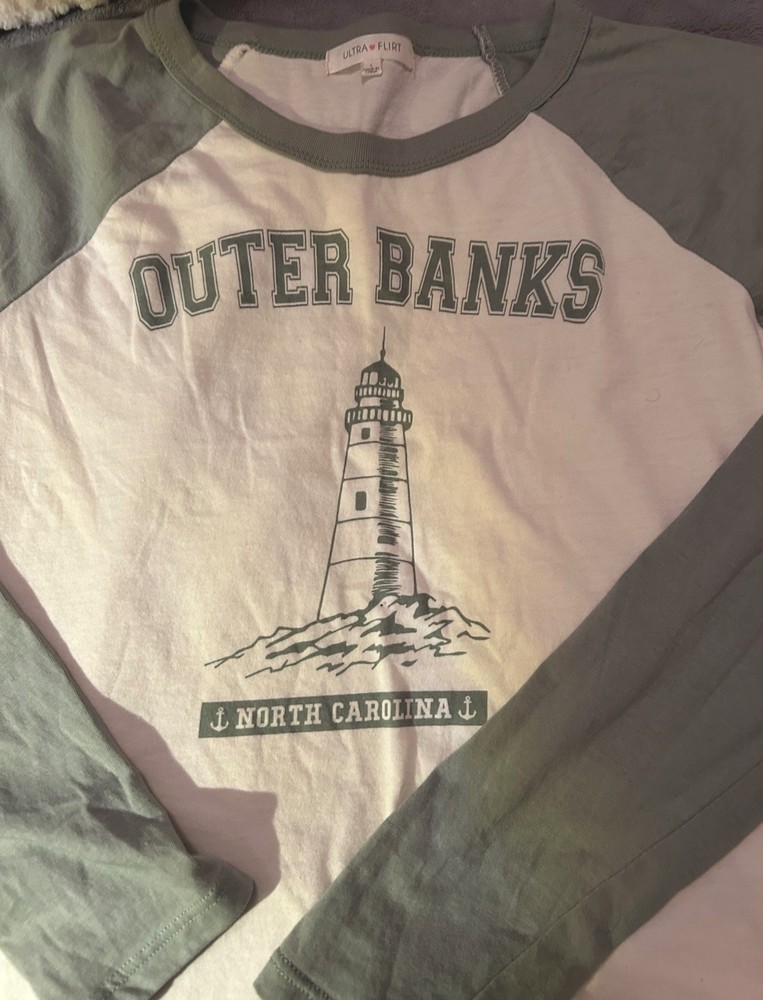 Ultra Flirt Women's White Green Graphic Raglan Long Sleeve Outer Banks Tee L