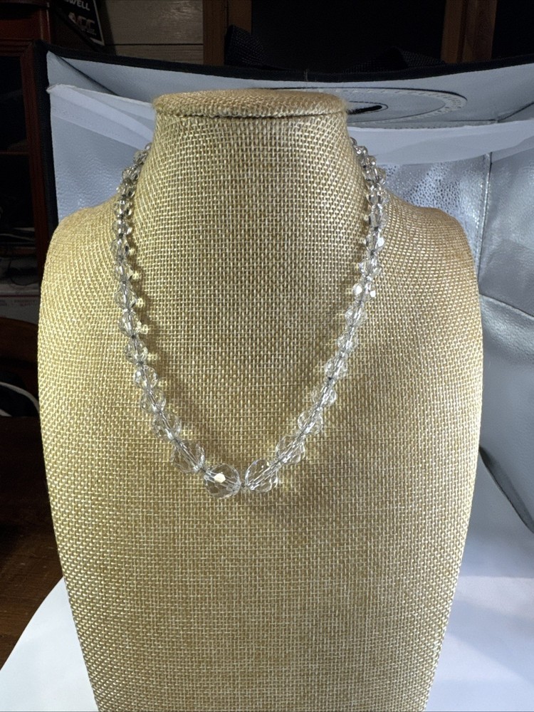 Vintage 1940s Sparkling Clear Crystal Graduating Faceted Bead Necklace 16”