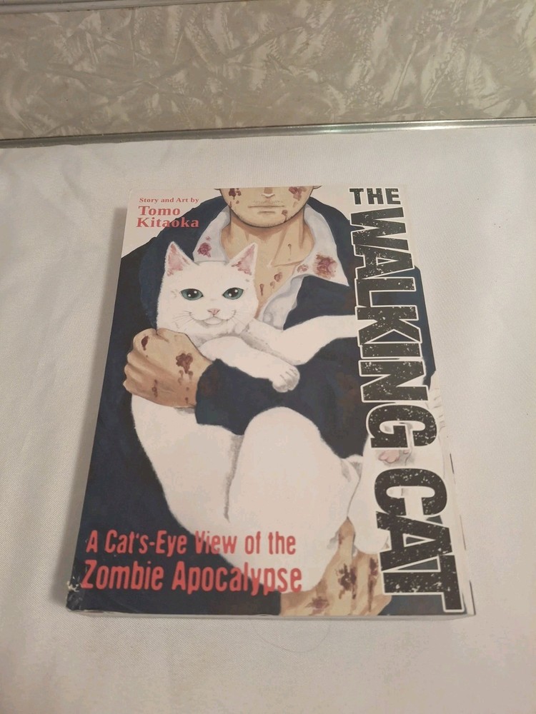 The Walking Cat: A Cat's-Eye-View of the Zombie Apocalypse Omnibus Vol 1-3 Manga