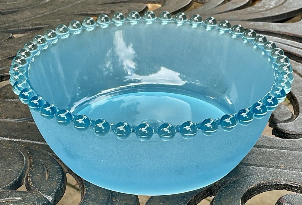 Dalzell Viking Frosted Blue Bead Rim Candlewick Style Glass Bowl 6.25