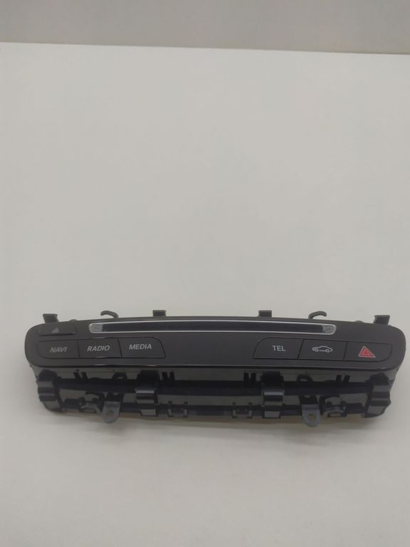 Mercedes-Benz C W205 2015 Control Panel Controller Multimedia SVJ9274