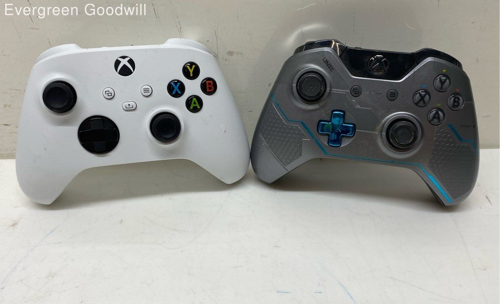 Microsoft model 1914, 1697 wireless gaming controllers for Xbox One system P/R