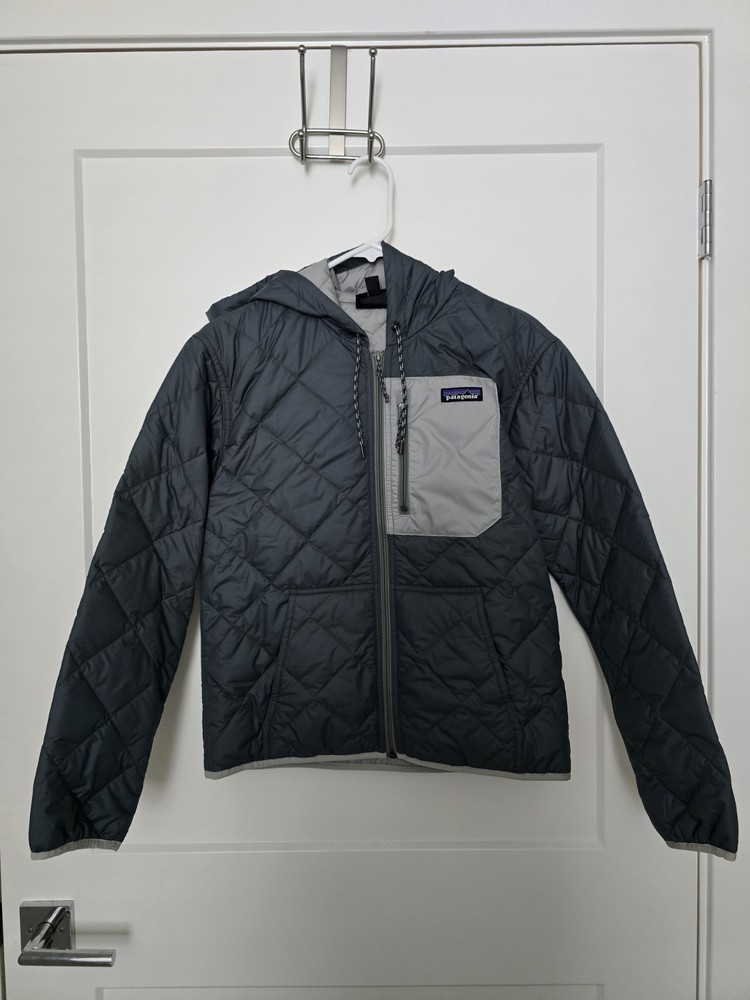 Patagonia Women’s Diamond Quilted Bomber Hoody Nouveau Green XS NWT