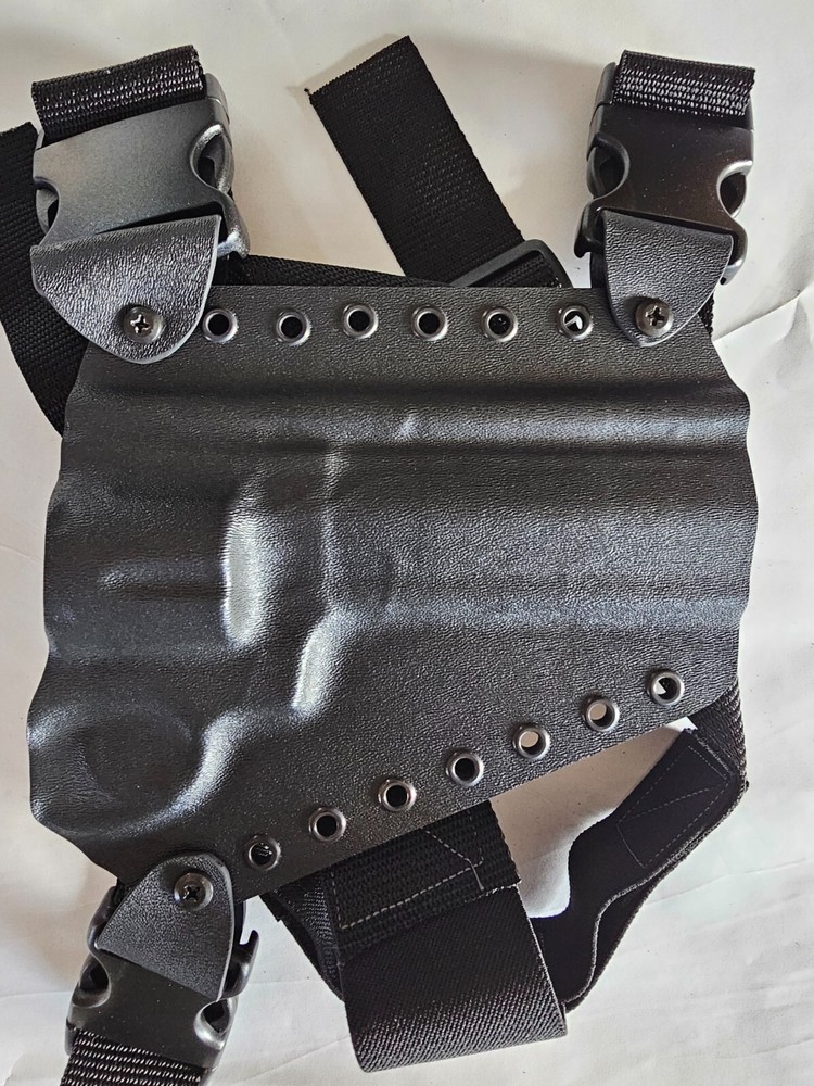 taurus raging hunter chest holster/44 and 454