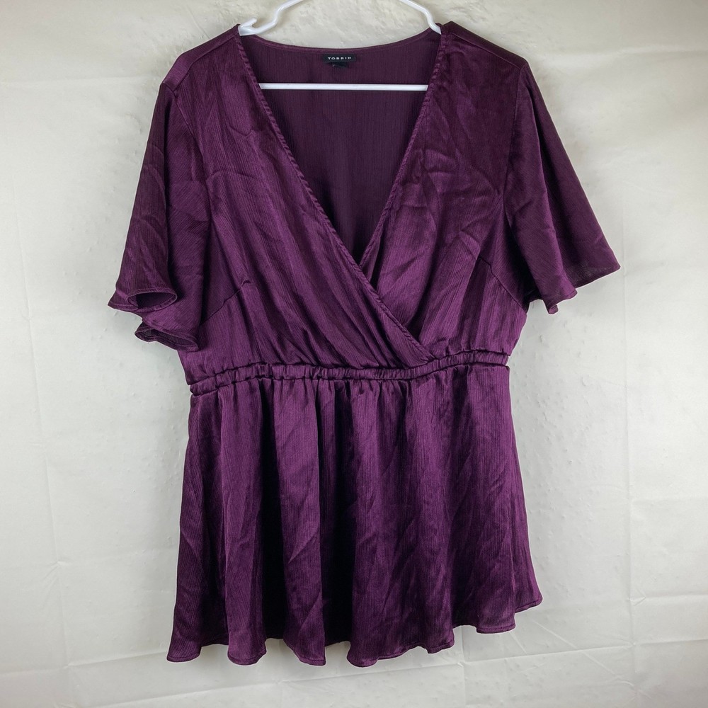 Torrid Peplum Blouse Womens 1X Purple   Satin Flutter Sleeve Top