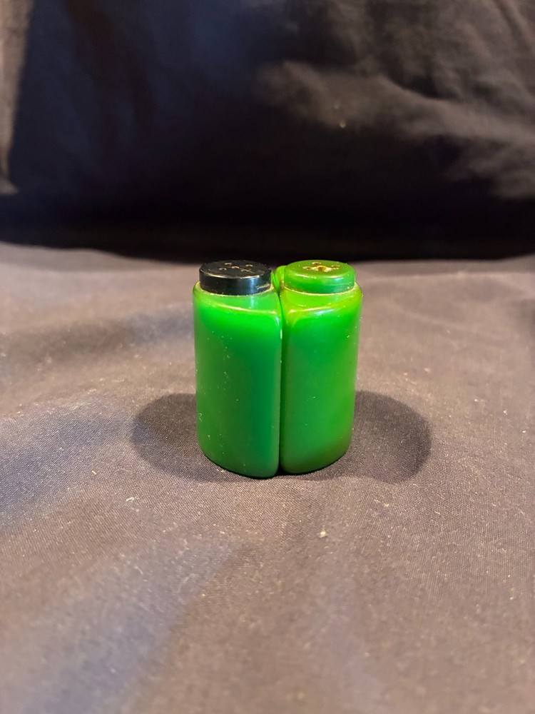 Vintage Antique Art Deco Green Glass Salt/Pepper Shakers