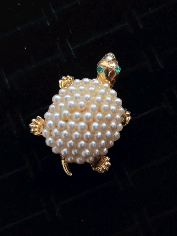 Vintage SEA TURTLE Brooch Seed Pearl Gold Tone Finish Green Rhinestone Eyes