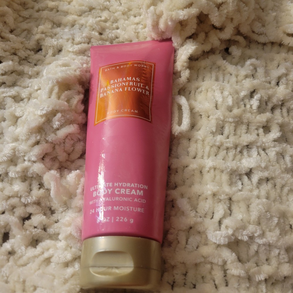 Bath & Body Works BAHAMAS PASSIONFRUIT & BANANA FLOWER Ultra Shea Body Cream