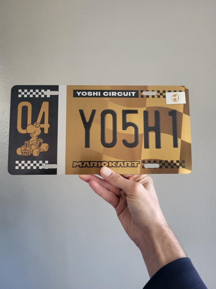 Mario Kart Racing Limited Collectible Metal Print License Plate (Yoshi)