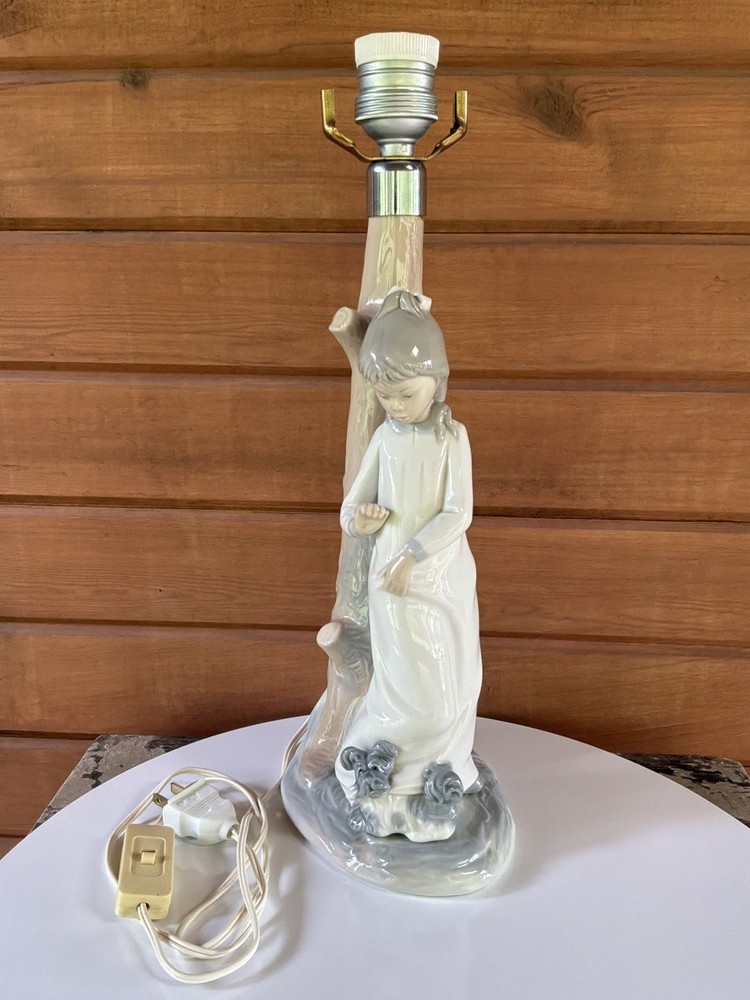 HTF VINTAGE 15” PORCELAIN TABLE LAMP Nao Lladro Girl “My Playful Puppy” WORKS