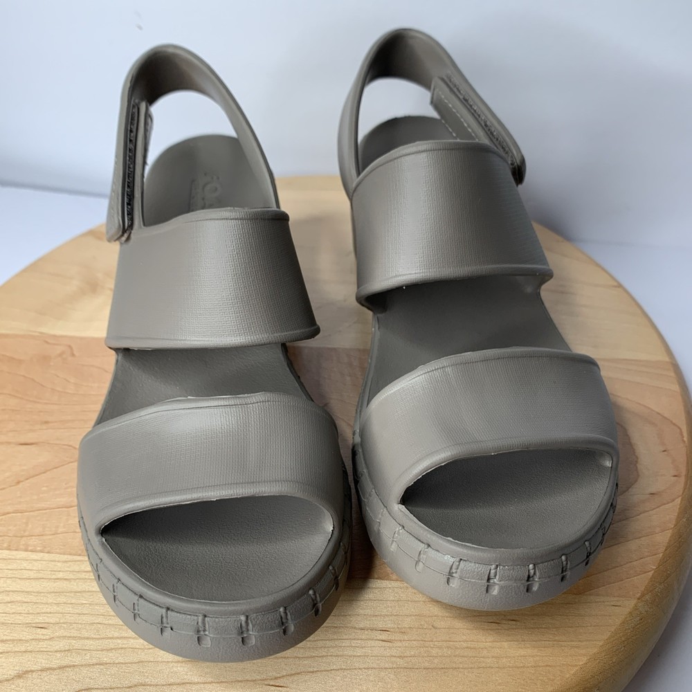 Skechers Foamies Womens Size 7 Arch Fit Footsteps Day Dream Taupe Strappy Sandal