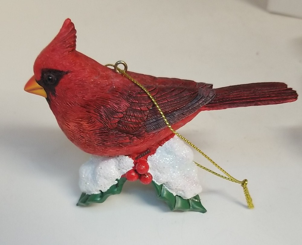 Christmas CARDINAL Danbury Mint The Songbird Christmas Ornament  w/tag RED