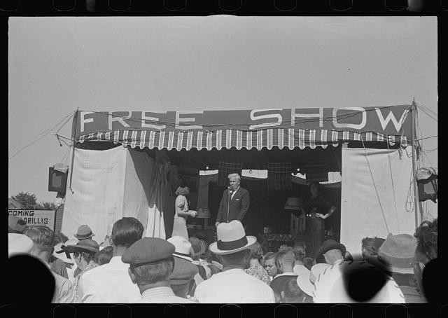 Photo:Ashville Ohio 1938 Fourth of July Free Show sideshow crowd
