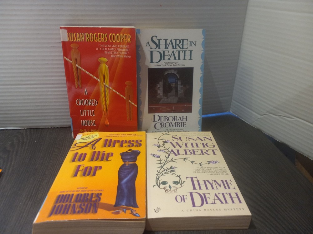 4 Women's Crime Mystery Assorted Authors Paperback Book Lot