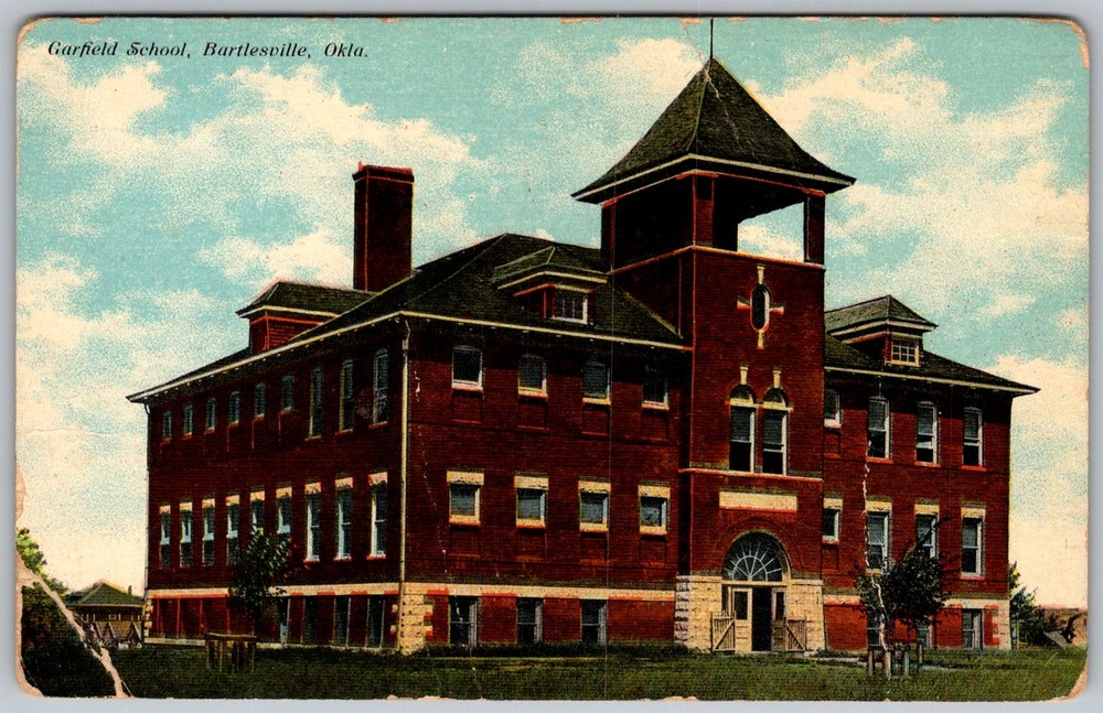 Antique Postcard Garfield School Building Bartlesville, OK 1910s