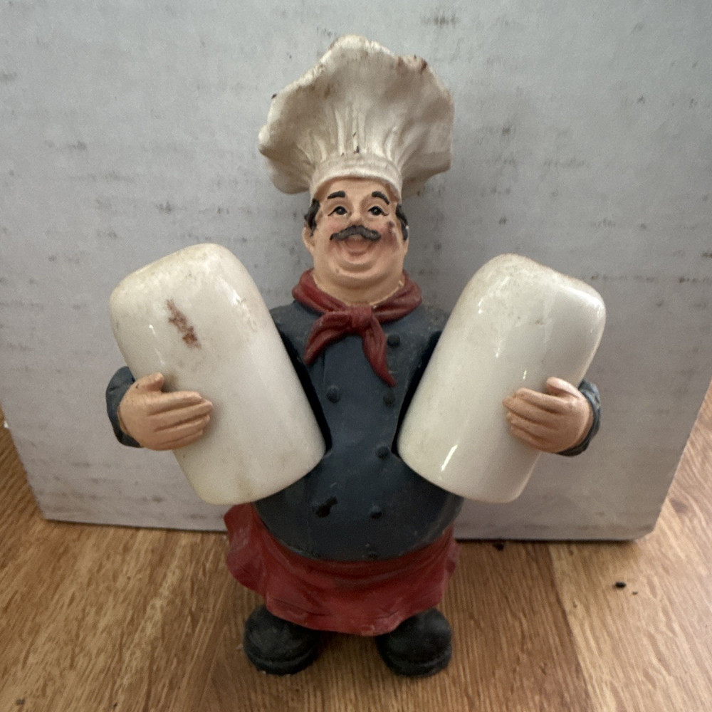 Vintage Chef Figural Ceramic Salt & Pepper Shakers 2pc Set White Blue Red