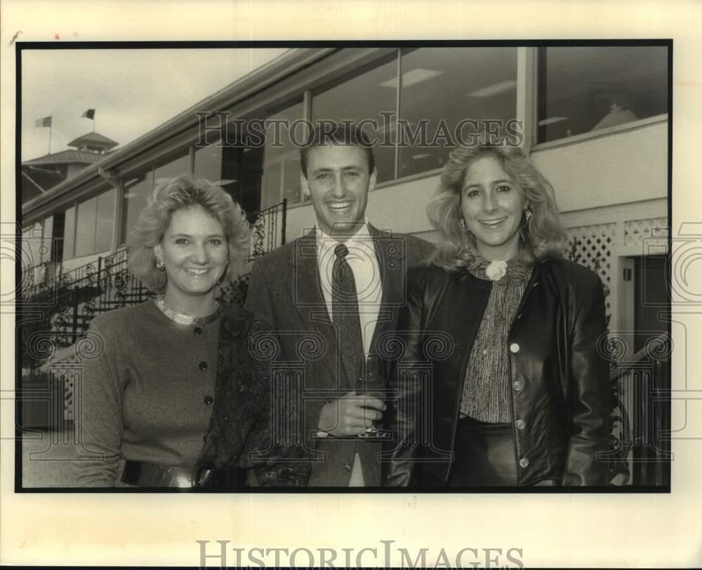 1990 Press Photo Guests at the Carter Debutante party - nob90188